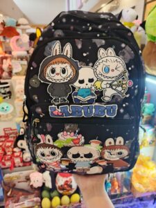 mochila labubu